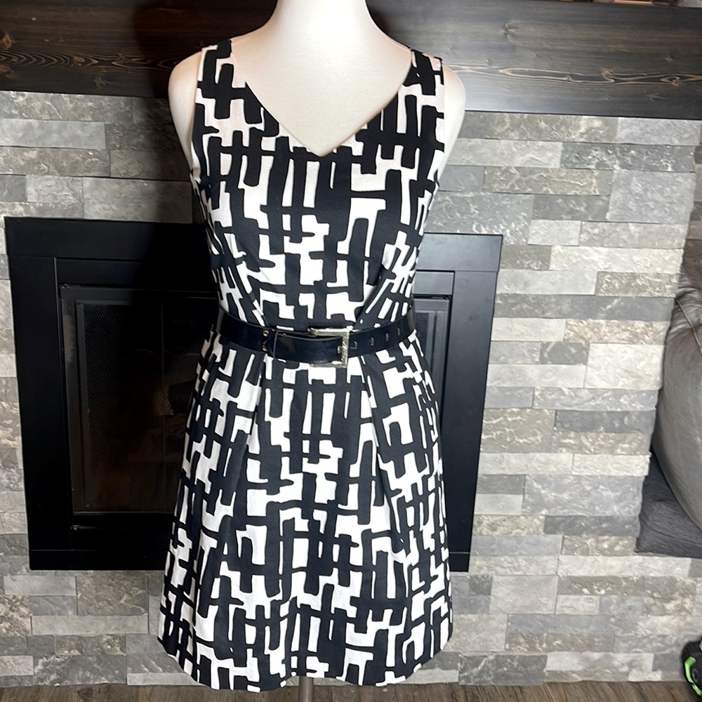 TAHARI POCKET DRESS